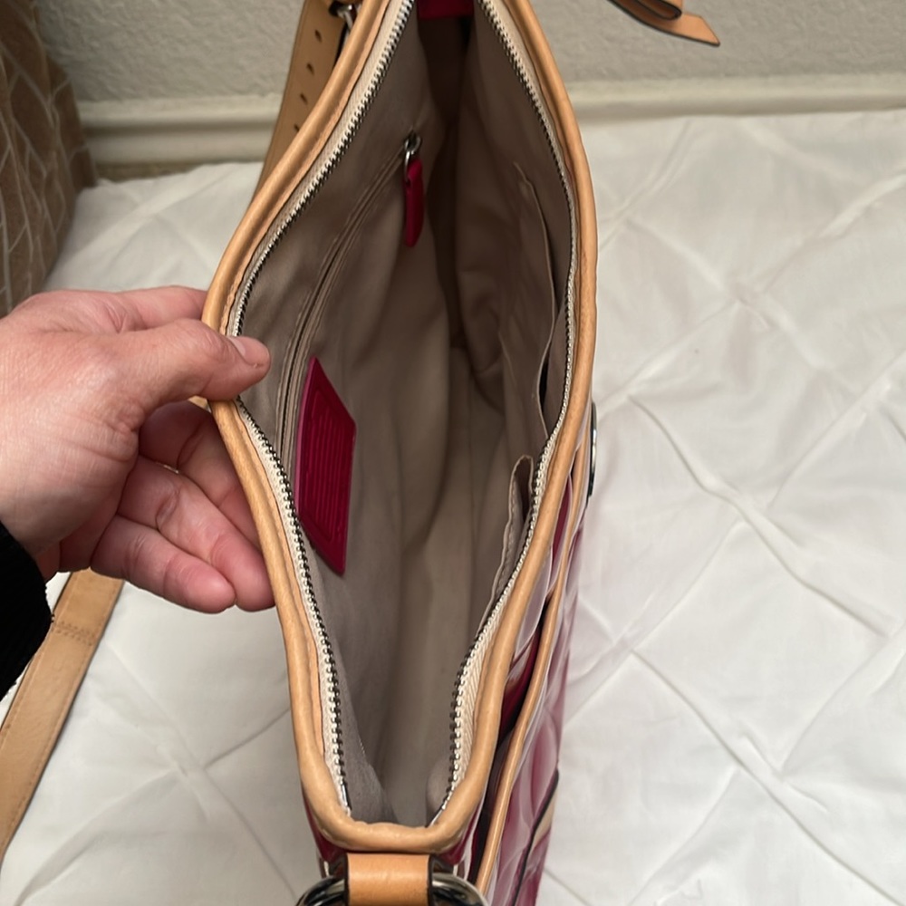 Coach - Picture 7 of 8